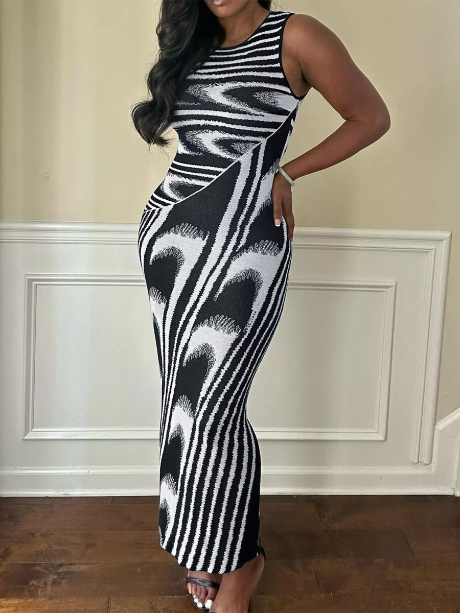 Plus Size Sleeveless Bodycon Maxi Dress with Abstract Print